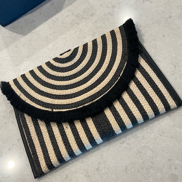 Stella and Dot Envelope Beach Clutch - Picture 2 of 2